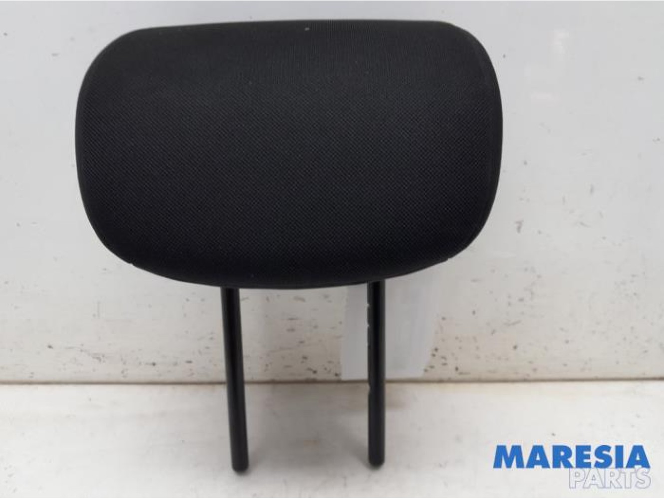 Renault - Captur - Headrest