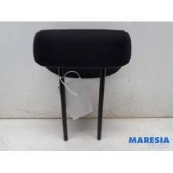 Renault - Captur - Headrest