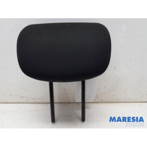 Renault - Captur - Headrest