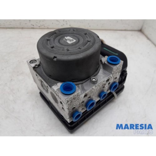 Peugeot - 208 - ABS pump