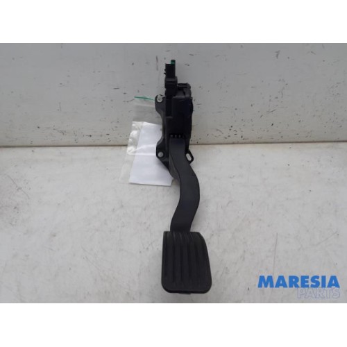 Peugeot - 208 - Accelerator pedal
