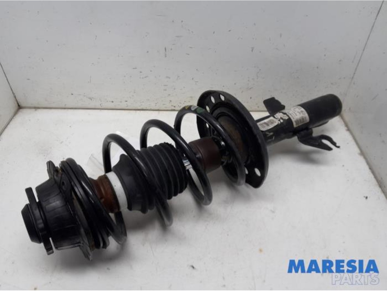 Alfa Romeo - Giulietta - Front shock absorber rod, left