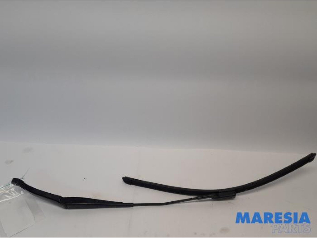 Alfa Romeo - Giulietta - Front wiper arm