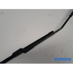 Alfa Romeo - Giulietta - Front wiper arm