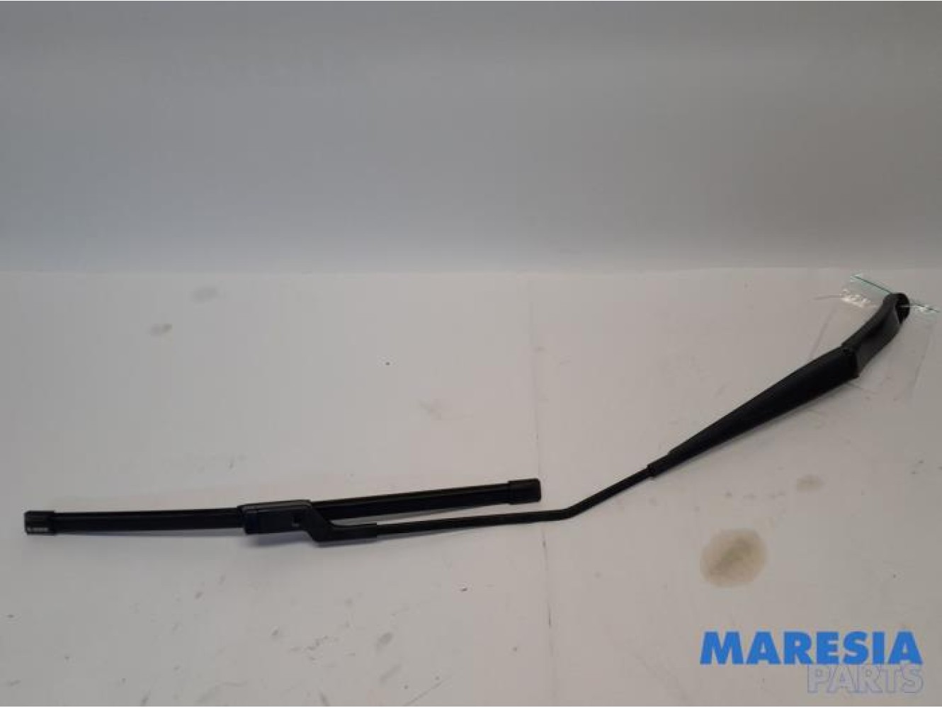 Alfa Romeo - Giulietta - Front wiper arm
