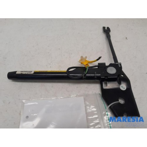 Alfa Romeo - Giulietta - Gordelspanner links
