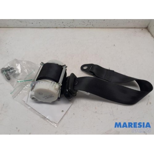 Alfa Romeo - Giulietta - Rear seatbelt, left