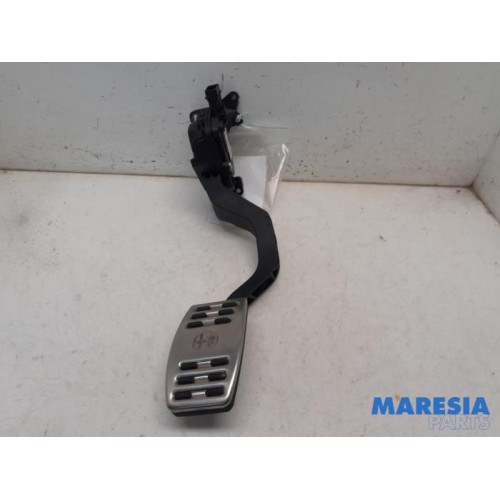 Alfa Romeo - Giulietta - Accelerator pedal