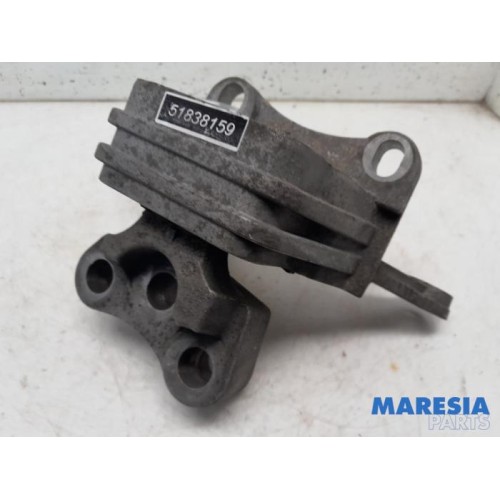 Alfa Romeo - Giulietta - Gearbox mount