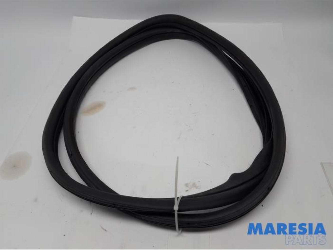 Lancia - Delta - Front door seal 4-door, right