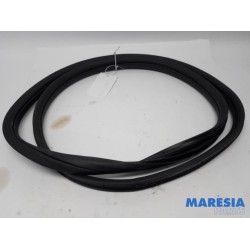 Lancia - Delta - Rear door seal 4-door, right