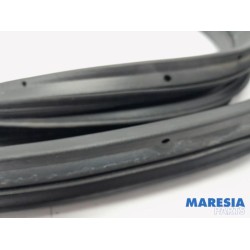 Lancia - Delta - Rear door seal 4-door, right