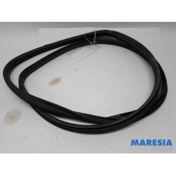 Alfa Romeo - Giulietta - Portierrubber 4Deurs rechts-voor