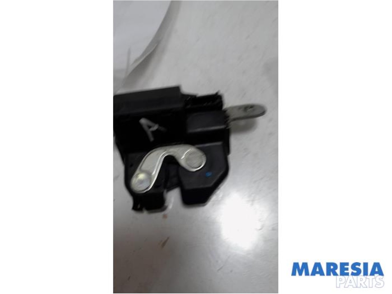 Alfa Romeo - Giulietta - Tailgate lock mechanism
