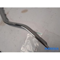 Renault - Captur - Cadre de calandre