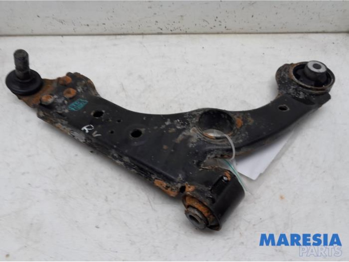Alfa Romeo - Giulietta - Front lower wishbone, right