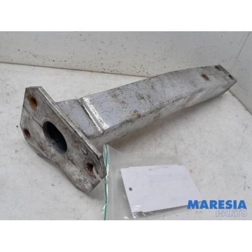 Alfa Romeo - Giulietta - Support bras de suspension avant gauche