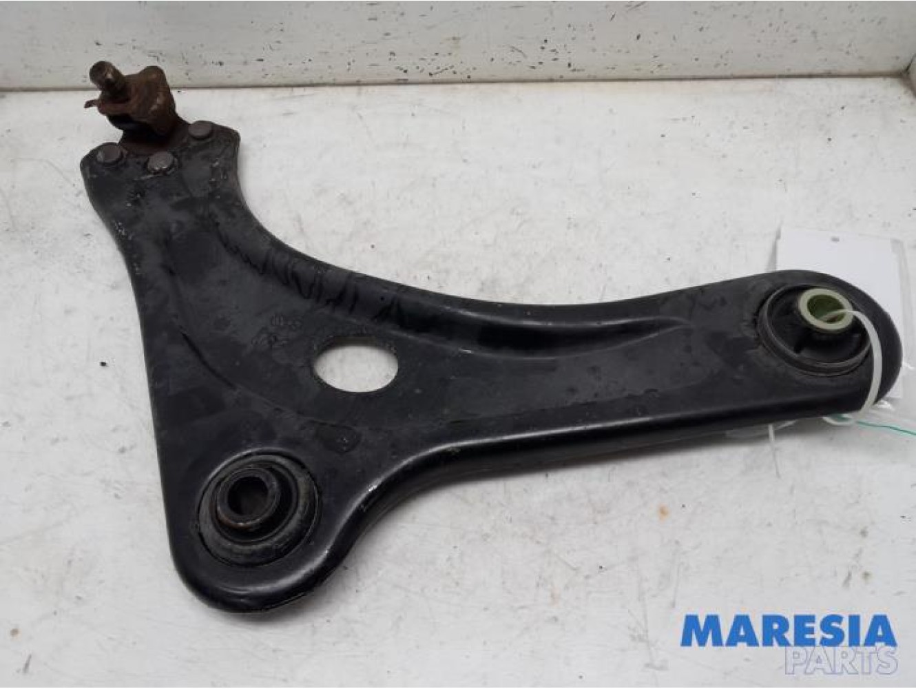 Peugeot - 208 - Front lower wishbone, right