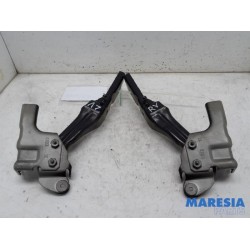 Alfa Romeo - Giulietta - Bonnet Hinge