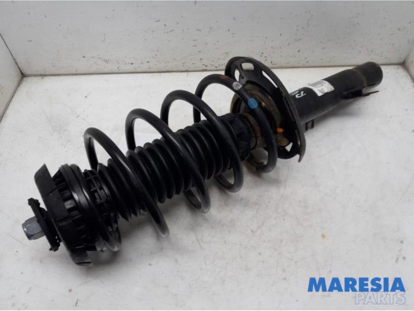 Peugeot - 208 - Front shock absorber rod, right