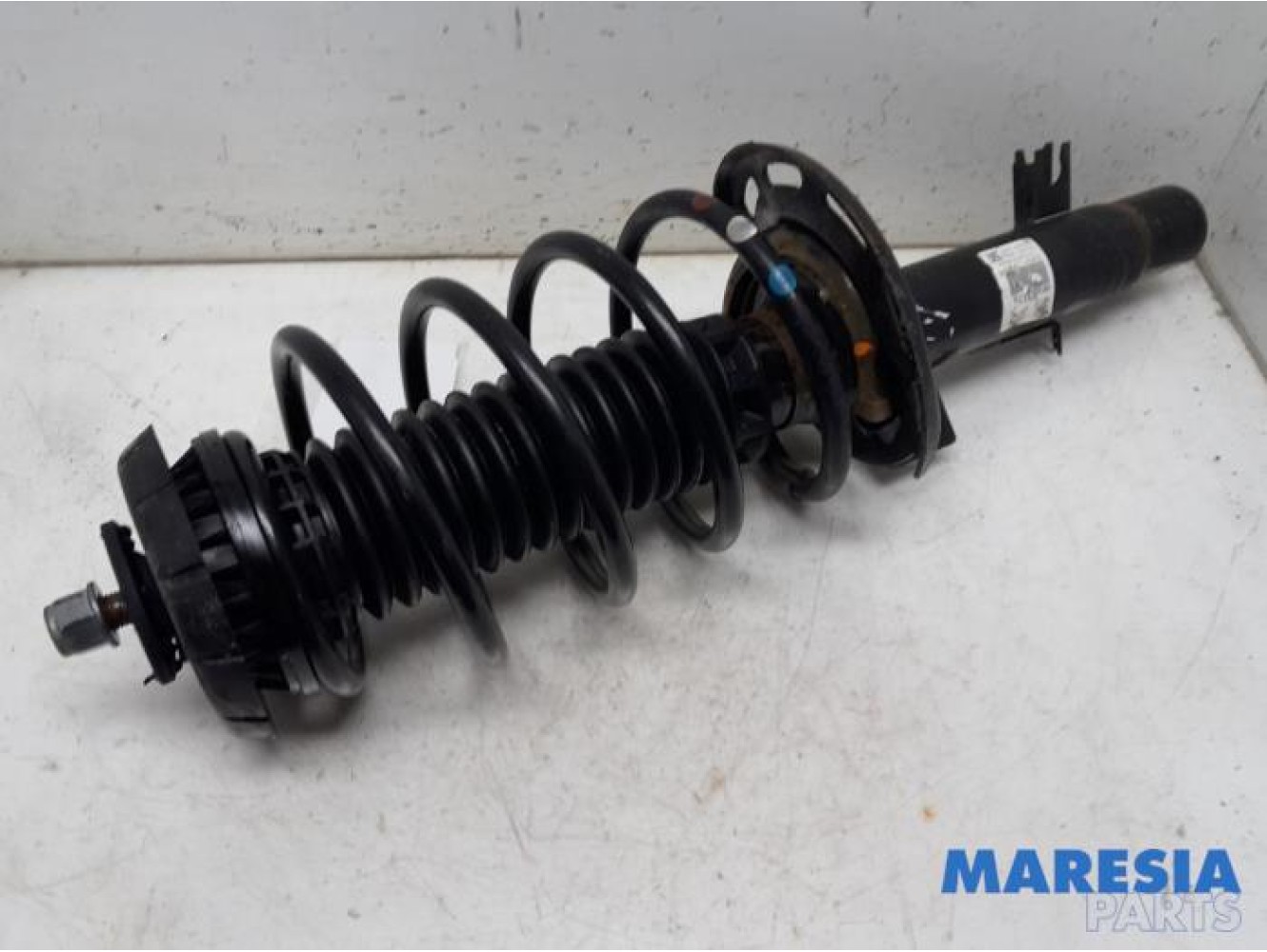 Peugeot - 208 - Front shock absorber rod, left