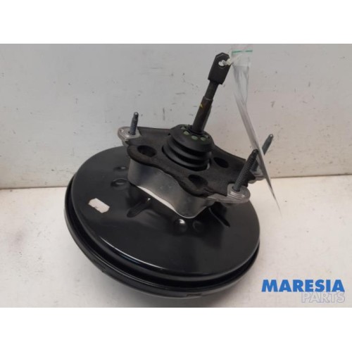 Renault - Captur - Brake servo