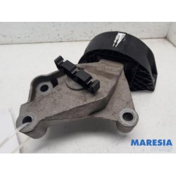 Renault - Captur - Engine mount