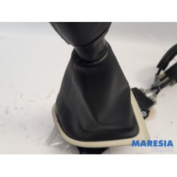 Renault - Captur - Gear stick
