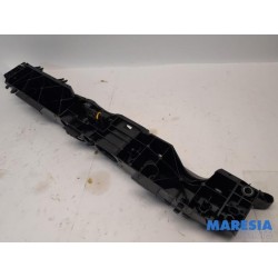 Renault - Captur - Lock plate