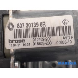 Renault - Megane - Window mechanism 4-door, front right