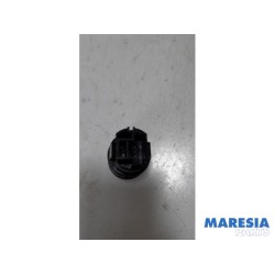 Renault - Megane - Start/stop switch