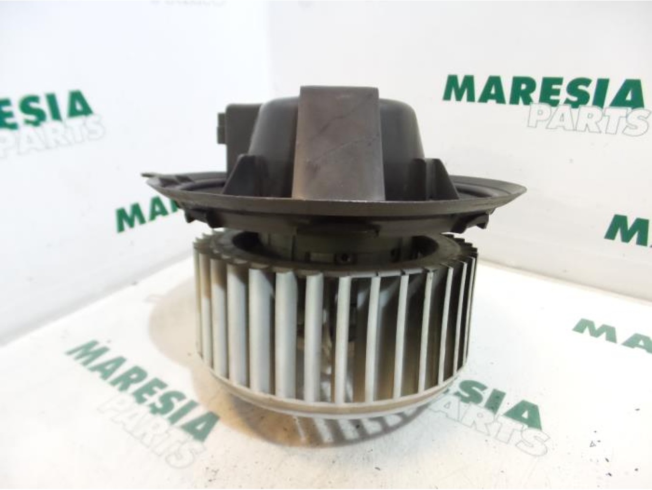 Alfa Romeo - 145/146 - Heating and ventilation fan motor