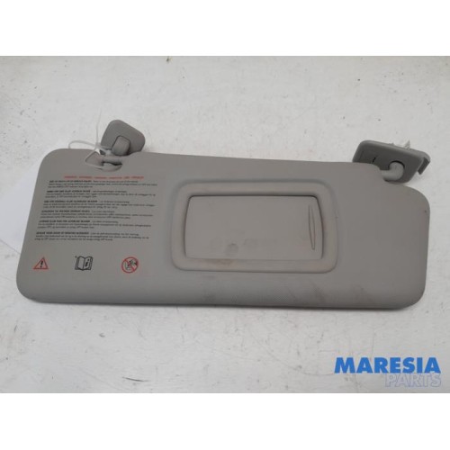 Renault - Megane - Sun visor