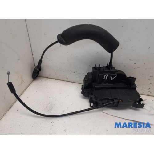 Renault - Megane - Front door lock mechanism 4-door, right
