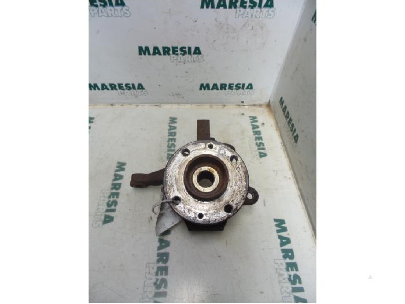 Renault - Kangoo - Knuckle, front right