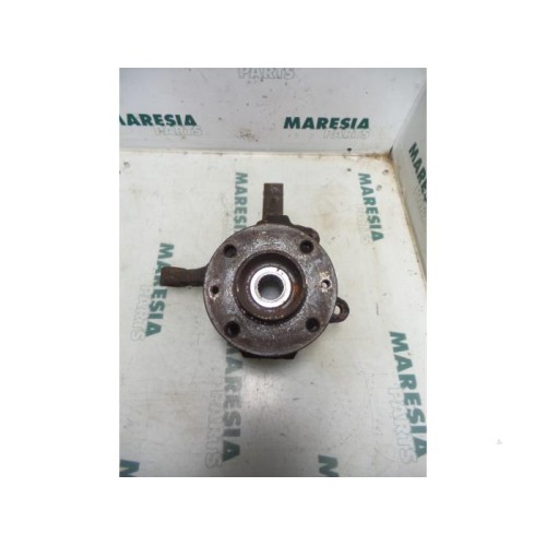 Renault - Kangoo - Knuckle, front right