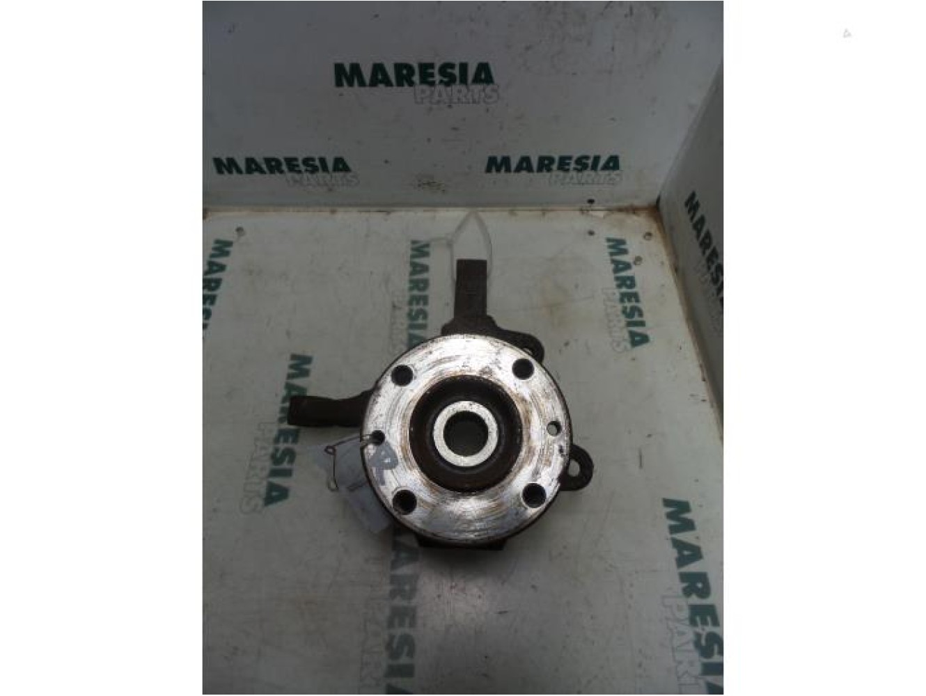 Renault - Kangoo - Knuckle, front right