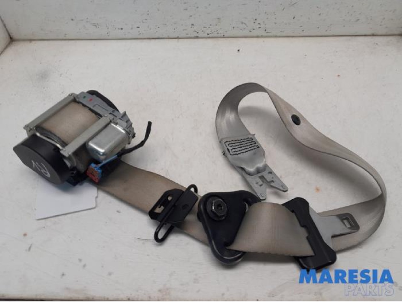 Renault - Megane - Front seatbelt, right