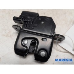 Renault - Megane - Tailgate lock mechanism