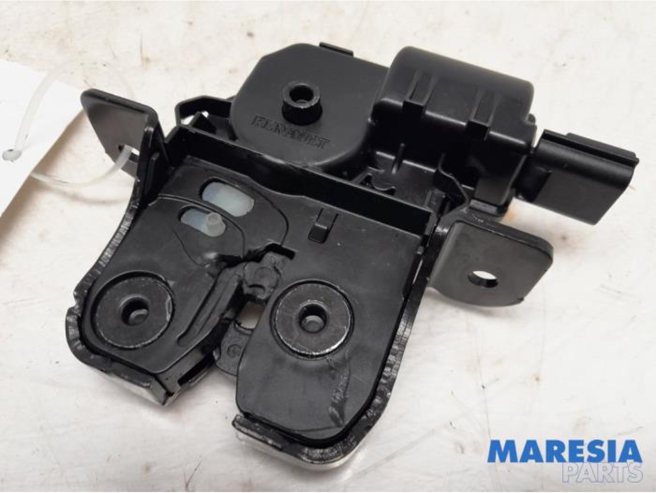 Renault - Megane - Tailgate lock mechanism