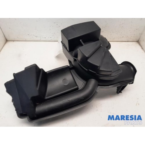 Renault - Megane - Resonance housing