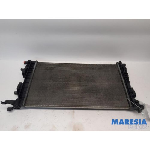 Renault - Megane - Radiateur