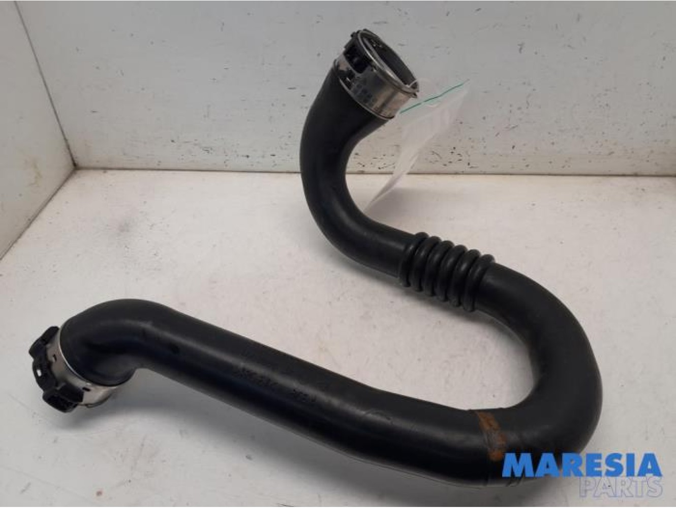 Renault - Megane - Intercooler tube