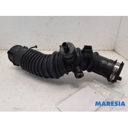 Renault - Megane - Air intake hose