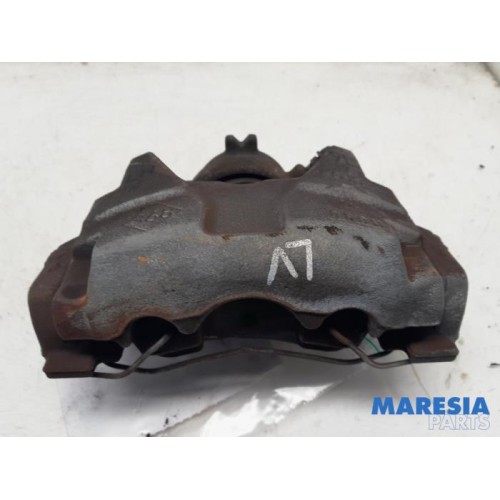 Renault - Megane - Front brake calliper, left