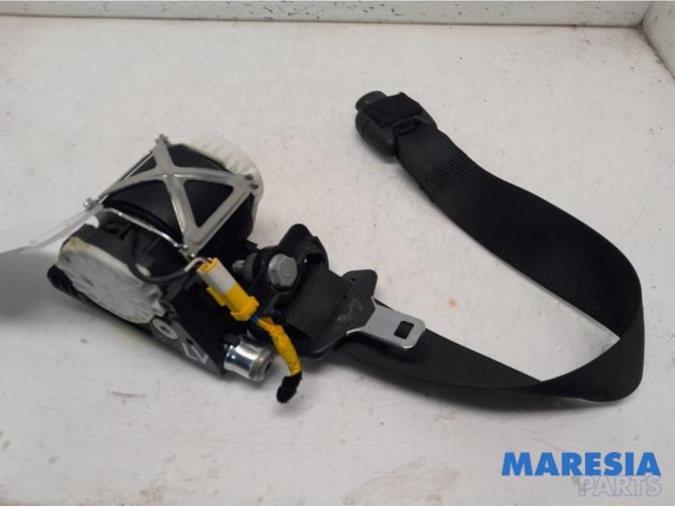Lancia - Delta - Front seatbelt, left