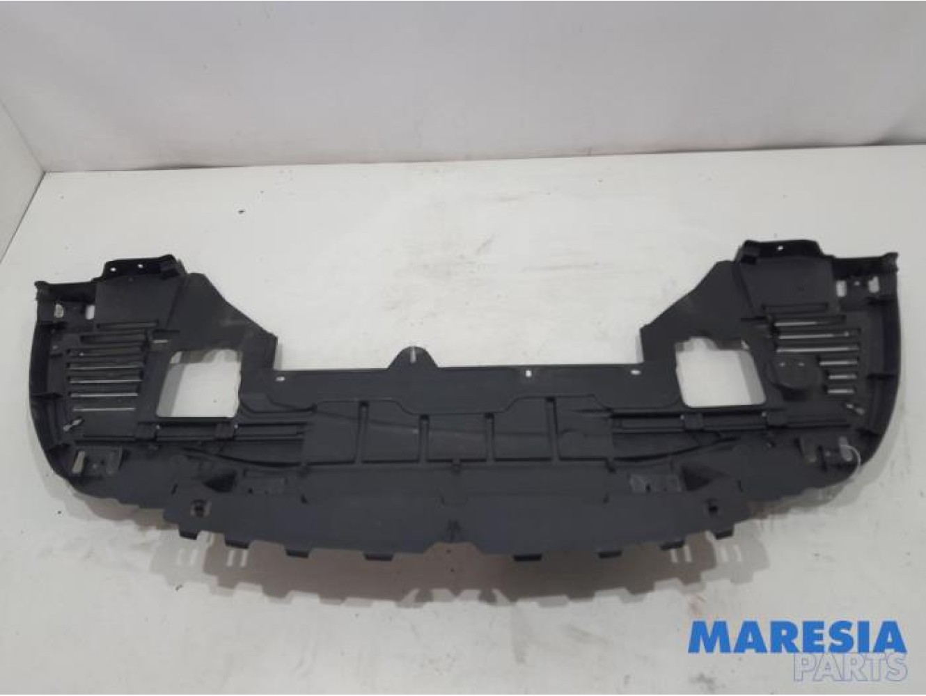 Citroen - C5 - Bumper bottom