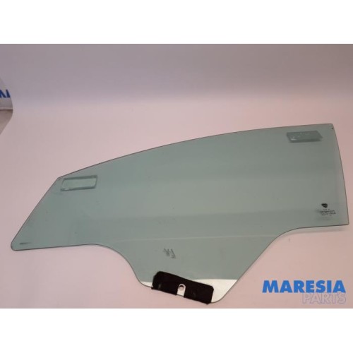 Lancia - Delta - Door window 4-door, front left