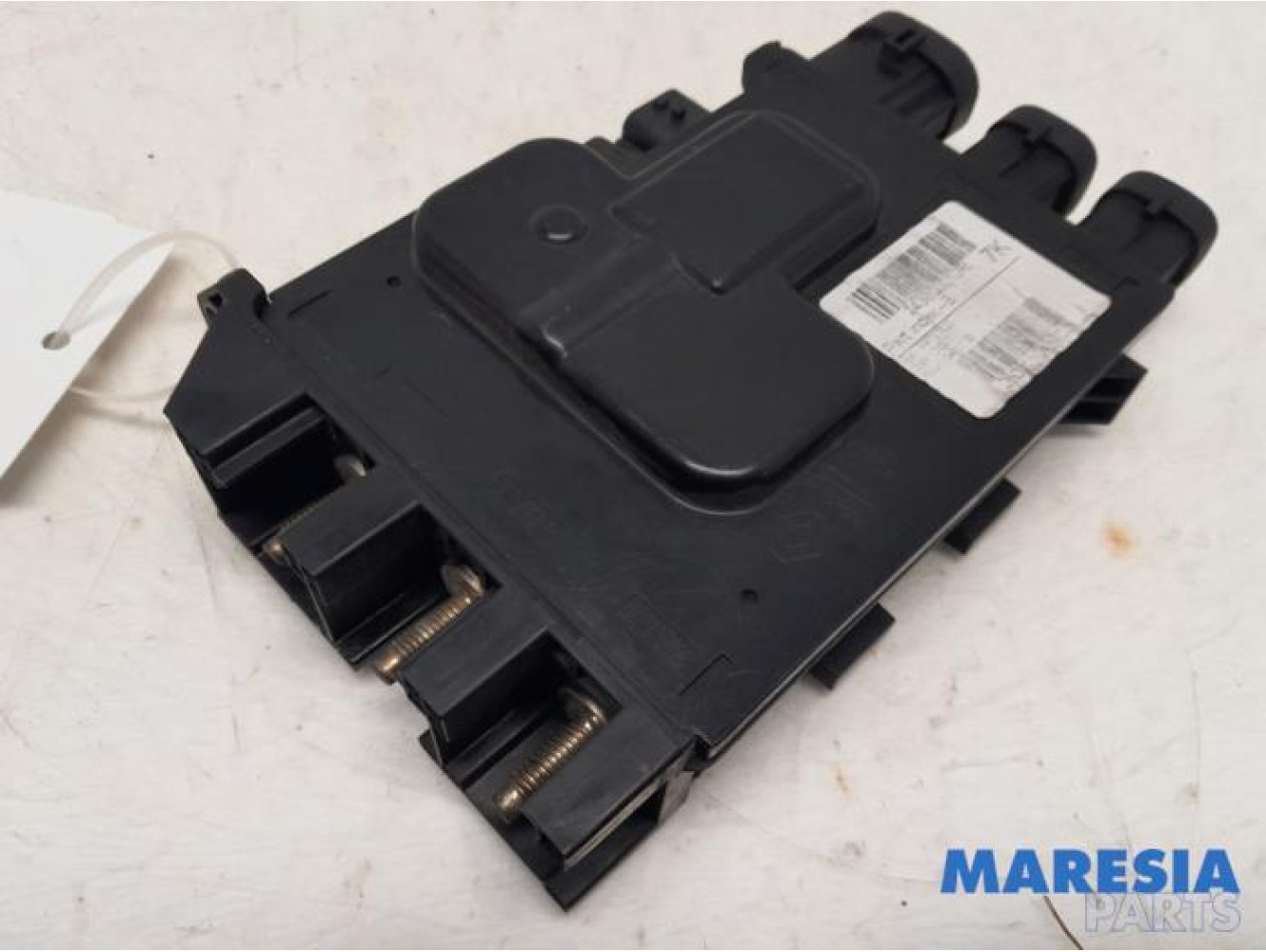 Renault - Megane - Voltage regulator