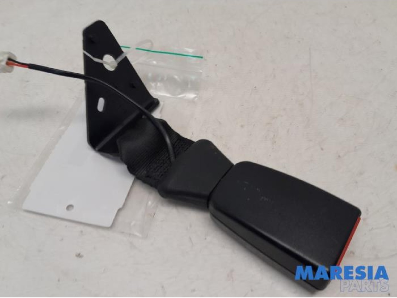 Citroen - C4 Cactus - Rear seatbelt buckle, left
